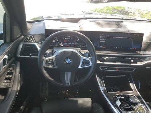 Used 2024 BMW X5 xDrive40i w/ M Sport Package AWD/4WD image 17
