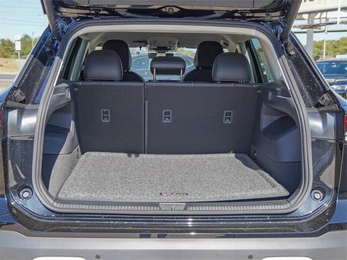 New 2026 Volkswagen Tiguan SE image 24