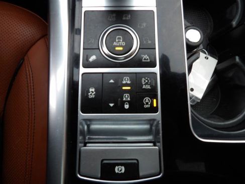Used 2015 Land Rover Range Rover Sport Supercharged image 21
