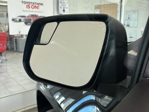 Used 2021 Chevrolet Colorado LT w/ Redline Special Edition image 6