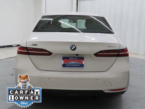 Used 2025 BMW 530i xDrive image 4