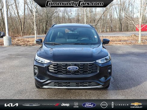 Certified 2023 Ford Escape ST-Line Select w/ Tech Pack #2 image 10