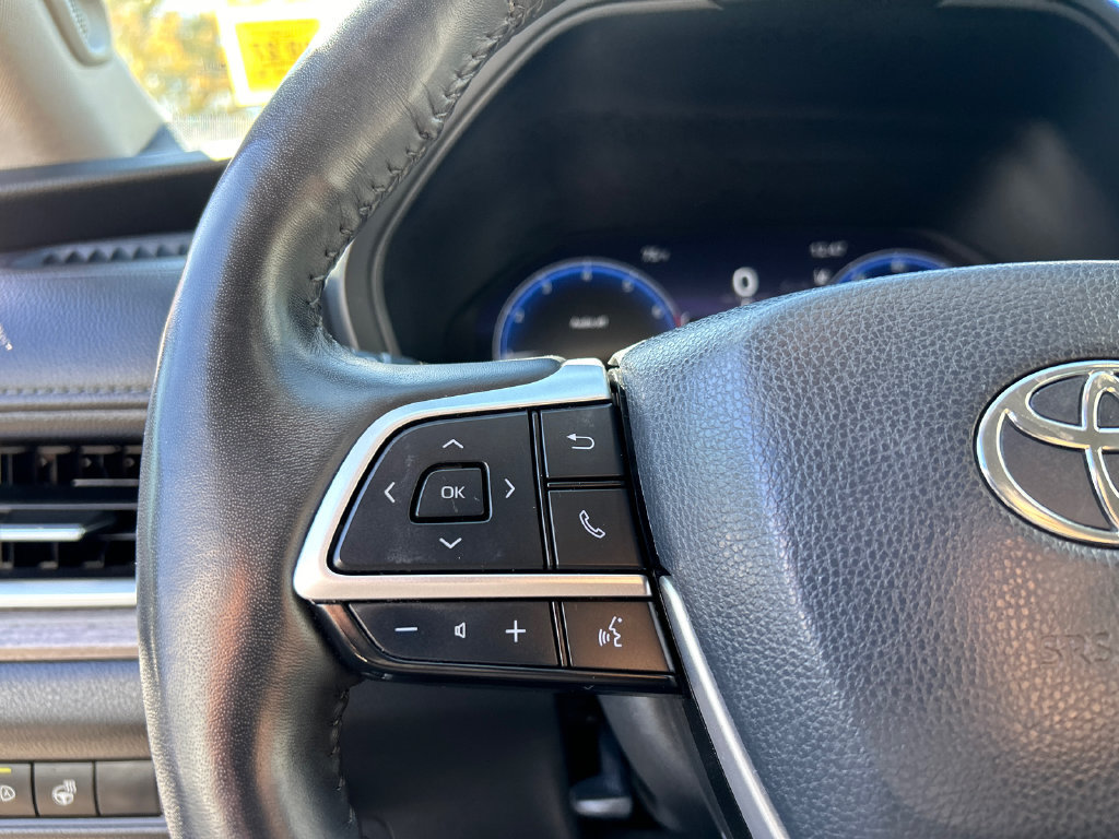 Used 2024 Toyota Grand Highlander AWD image 14
