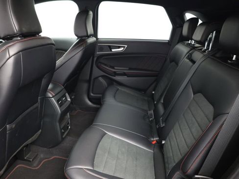 Used 2023 Ford Edge ST-Line image 17