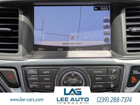 Used 2019 Nissan Pathfinder SL FWD image 17