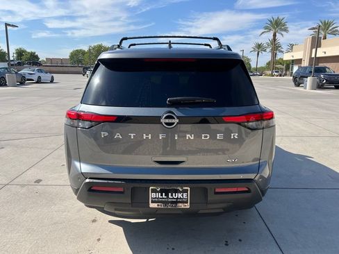 Used 2024 Nissan Pathfinder SV FWD image 6