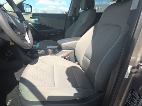 Used 2017 Hyundai Santa Fe Sport image 9