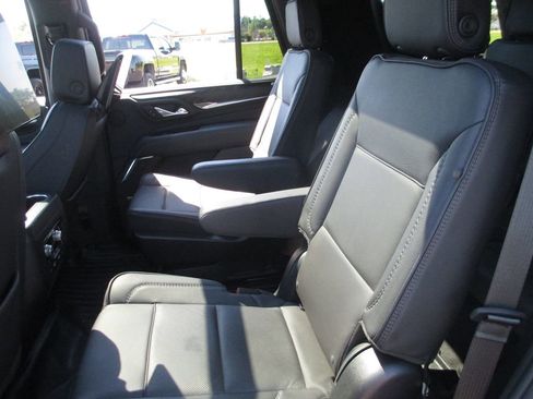Used 2023 GMC Yukon Denali w/ Denali Reserve Package AWD/4WD image 23