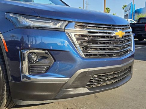 Used 2023 Chevrolet Traverse LT FWD image 8