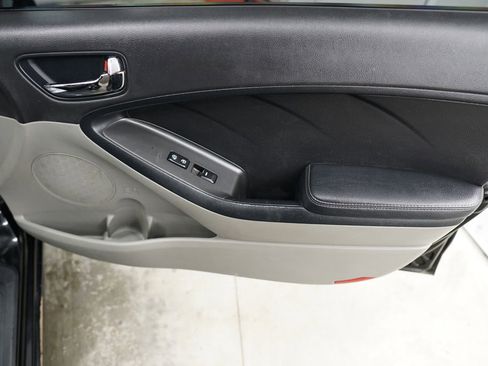 Used 2016 Kia Forte LX image 37