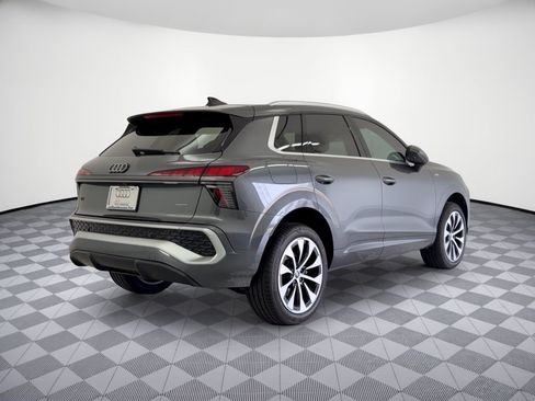Used 2026 Audi Q3 quattro 2.0T AWD/4WD image 9