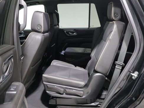 Used 2024 Chevrolet Tahoe Premier AWD/4WD image 17