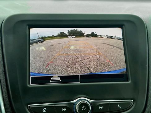Used 2024 Chevrolet Equinox LT FWD image 30