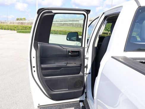 Used 2015 Toyota Tundra SR w/ Tow Package image 21