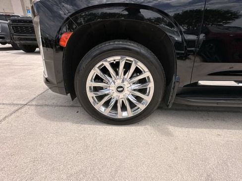 Certified 2024 Cadillac Escalade ESV Premium Luxury RWD image 18