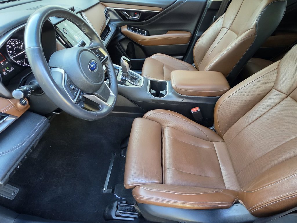 Used 2022 Subaru Outback Touring AWD/4WD image 8