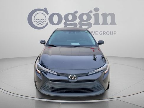 Used 2024 Toyota Corolla LE FWD image 6