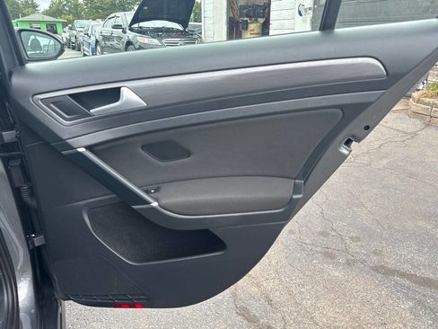 Used 2019 Volkswagen e-Golf SE w/ Driver Assistance Package image 33