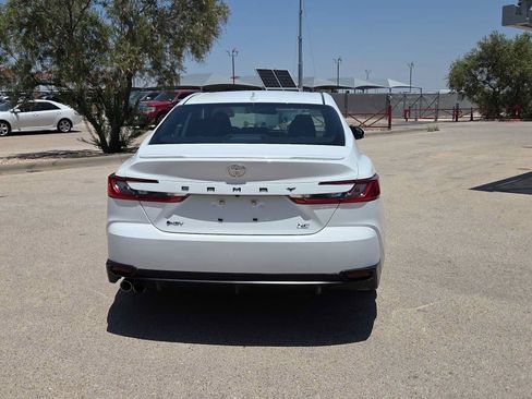 Used 2025 Toyota Camry SE FWD image 7