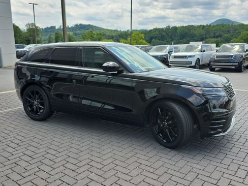 Certified 2026 Land Rover Range Rover Velar Dynamic SE AWD/4WD image 3