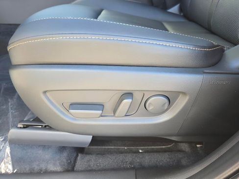 New 2025 MAZDA CX-70 Plug-In Hybrid w/ Premium Pkg image 16
