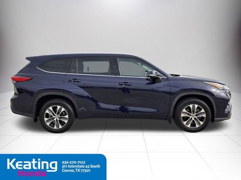 Used 2022 Toyota Highlander XLE image 9