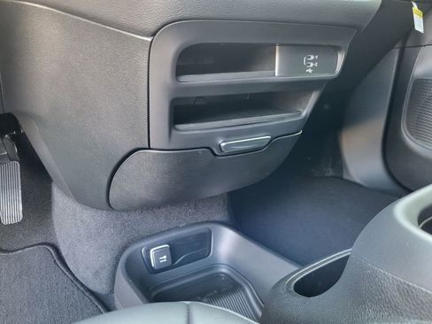 New 2026 Chrysler Pacifica Select w/ S Appearance Package FWD image 22