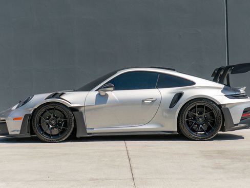 Used 2024 Porsche 911 GT3 RS RWD image 2