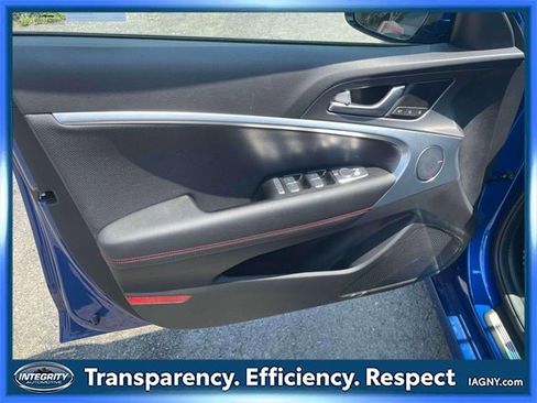 Used 2025 Genesis G70 2.5T w/ Sport Prestige Package image 16