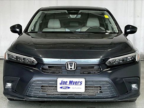 Used 2024 Honda Civic Touring image 3