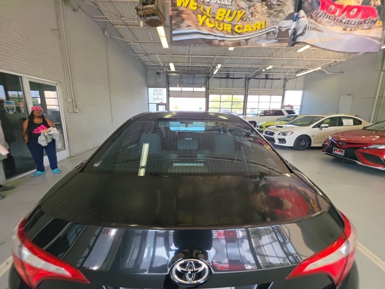 Used 2015 Toyota Corolla LE FWD image 5