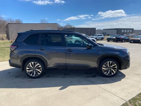 Used 2026 Subaru Forester Touring AWD/4WD image 7