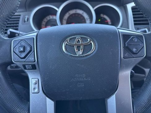 Used 2014 Toyota Tacoma 4x4 Double Cab w/ TRD Off-Road Package image 17