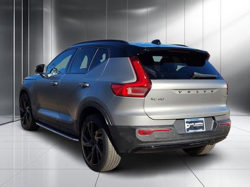 Used 2022 Volvo XC40 T5 R-Design w/ Advanced Package image 26