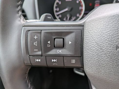 Certified 2025 Nissan Rogue SV FWD image 24