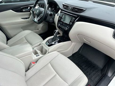 Used 2021 Nissan Rogue Sport SL FWD image 6