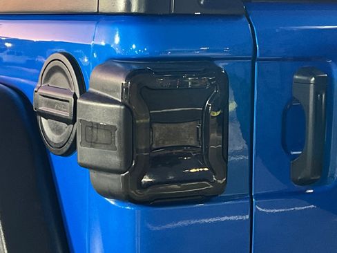 Used 2022 Jeep Wrangler Unlimited Rubicon image 28