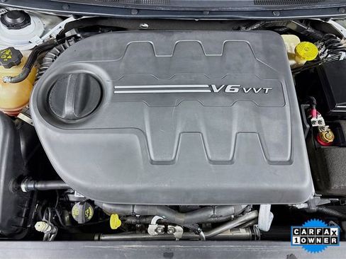 Used 2015 Chrysler 200 S w/ Navigation & Sound Group I image 31