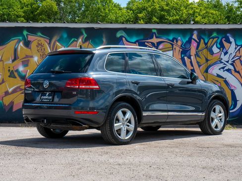 Used 2014 Volkswagen Touareg VR6 AWD/4WD image 15