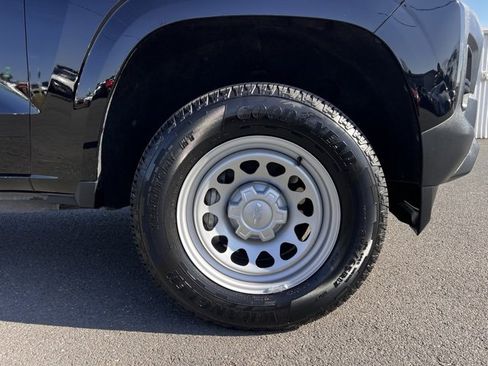 Used 2023 Chevrolet Colorado W/T image 3