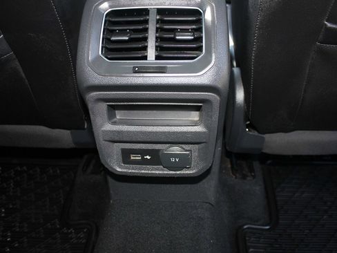 Used 2019 Volkswagen Tiguan S image 36