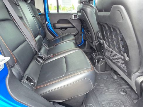 Used 2022 Jeep Gladiator Mojave w/ Cold Weather Group image 13