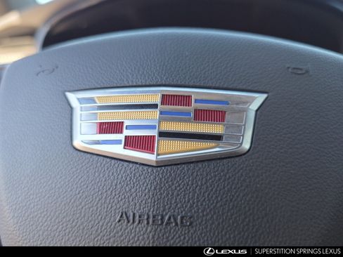 Used 2018 Cadillac XT5 Luxury w/ Driver Awareness Package image 26