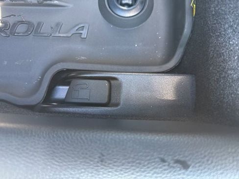 Used 2026 Toyota Corolla SE FWD image 19