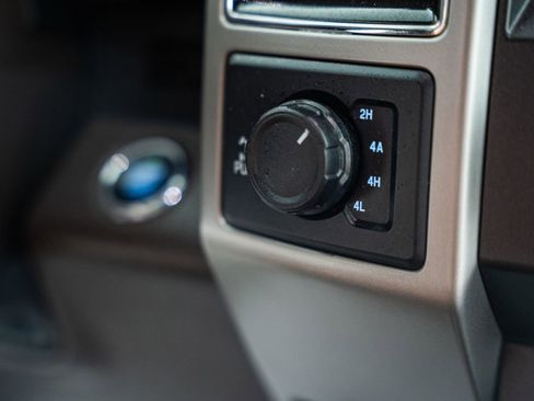 Used 2018 Ford F150 King Ranch w/ Equipment Group 601A Luxury image 33