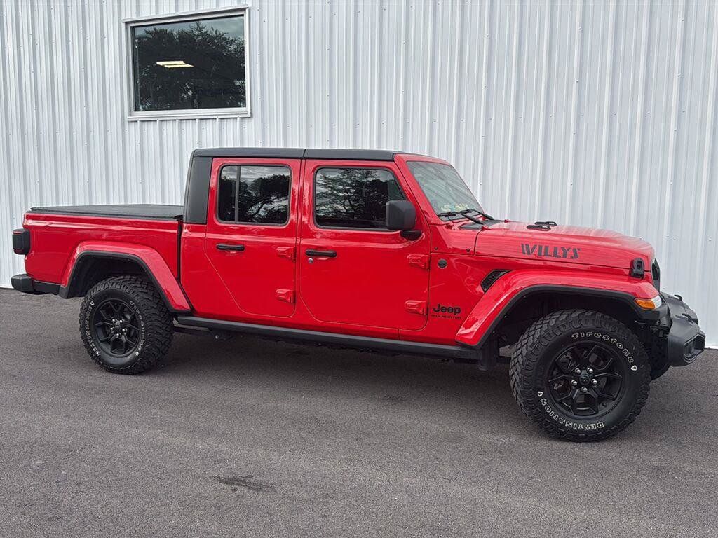 Used 2024 Jeep Gladiator Sport AWD/4WD image 5