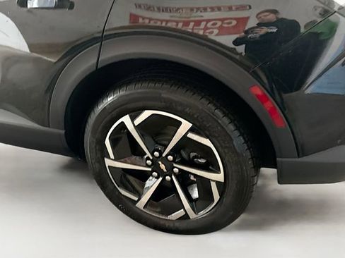 New 2026 Chevrolet Equinox EV LT image 31