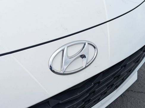Used 2023 Hyundai Elantra SE FWD image 12