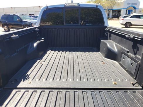 Used 2019 Toyota Tacoma SR w/ SR Convenience Package image 6