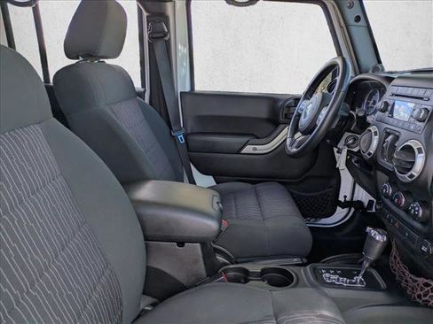 Used 2012 Jeep Wrangler Unlimited Sahara w/ Connectivity Group image 18